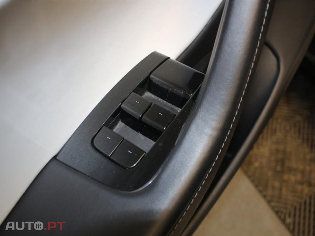 Tesla Model 3 AWD Dual Motor Performance