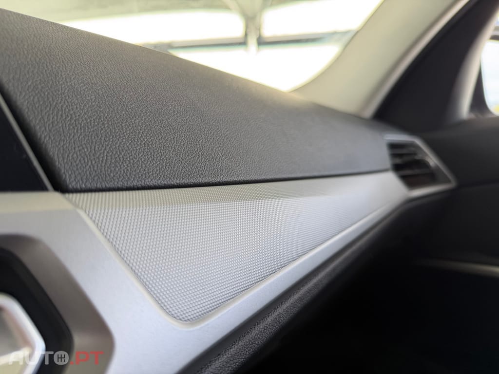 BMW 330 e Corporate Edition Auto