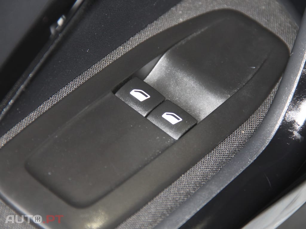 Peugeot 208 1.6 BlueHDi