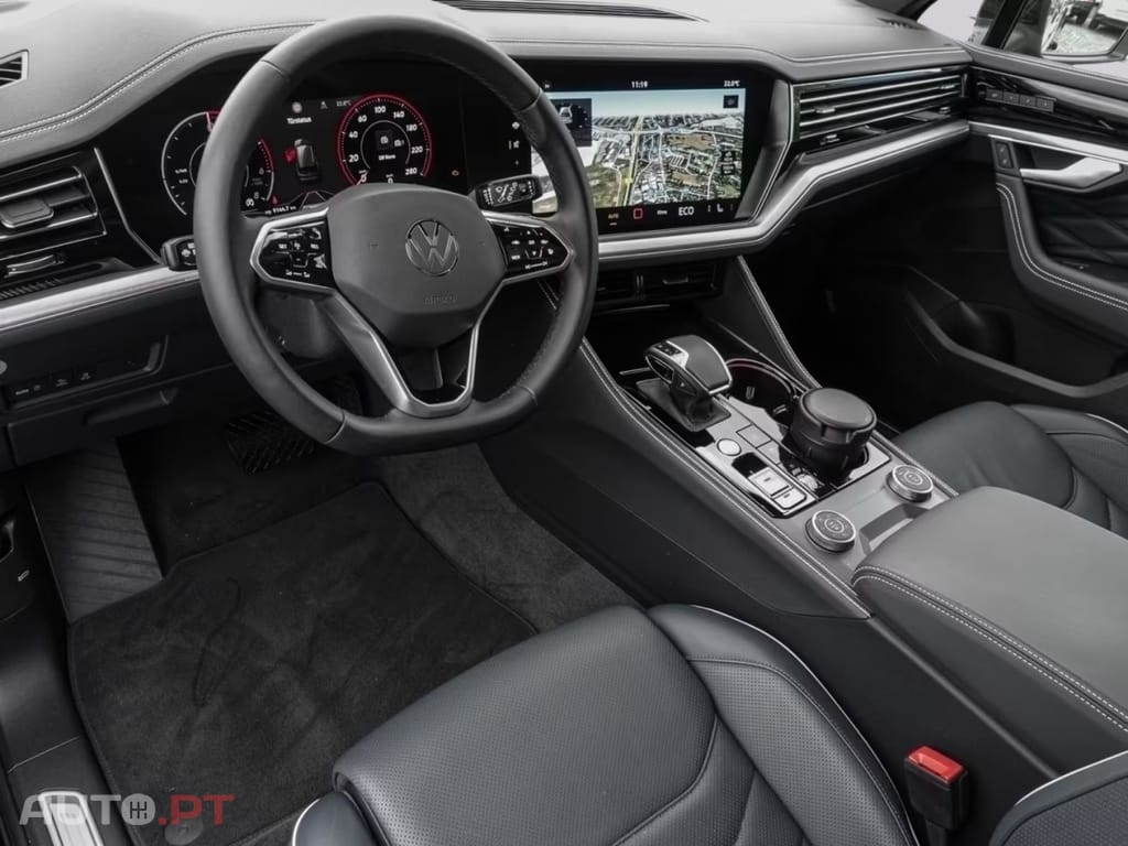 Volkswagen Touareg I.V.A DEDUTIVEL 3.0 eTSI eHybrid