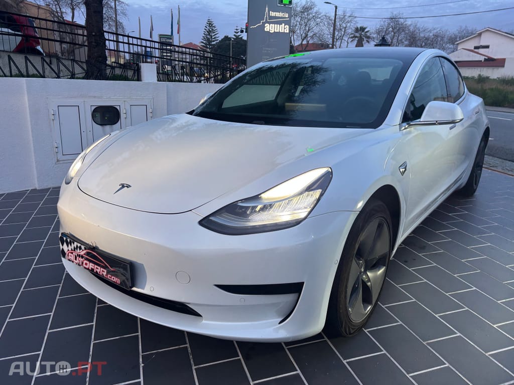 Tesla Model 3 Standard Range Plus RWD
