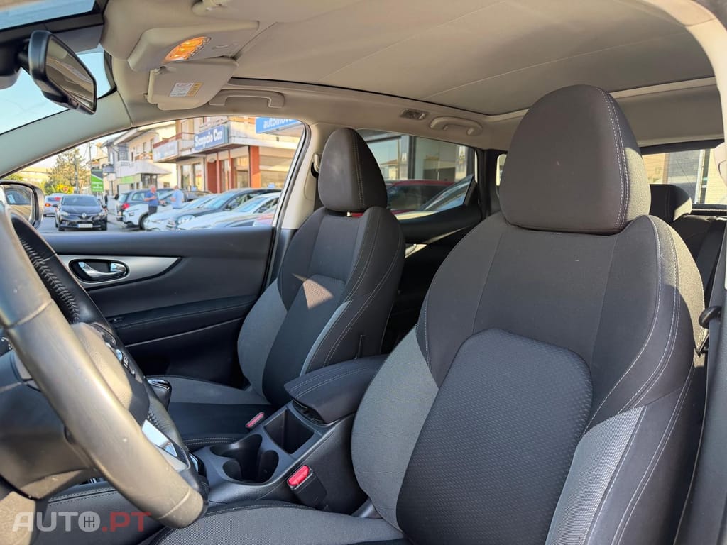 Nissan Qashqai 1.5 dCi N-Connecta 18