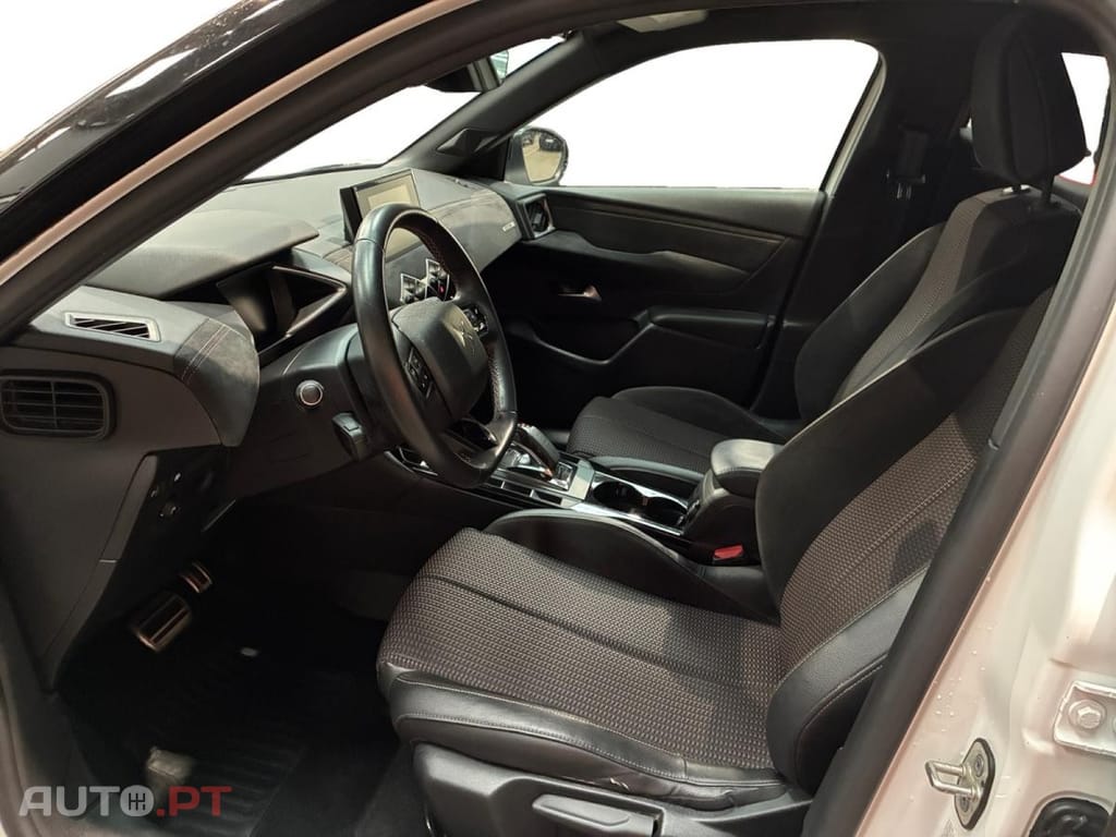 DS DS3 Crossback E-Tense Performance Line