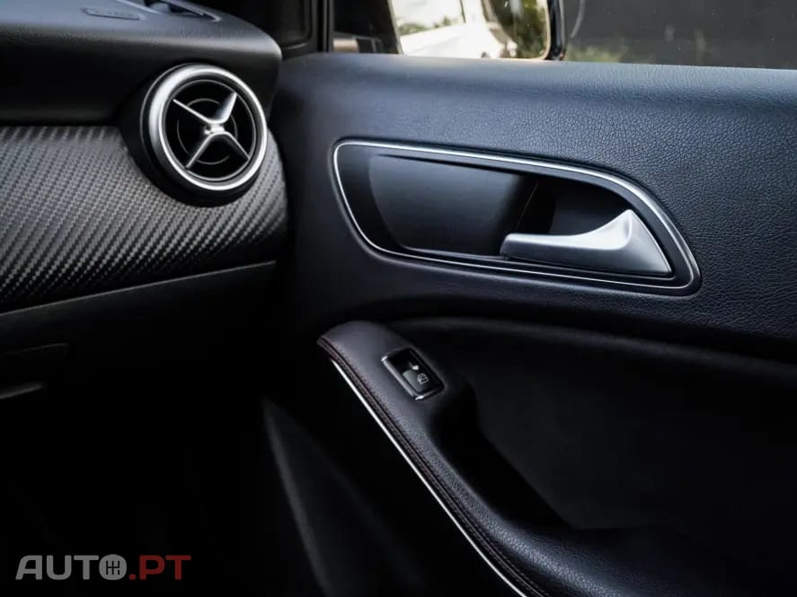 Mercedes-Benz A 180 d AMG Line