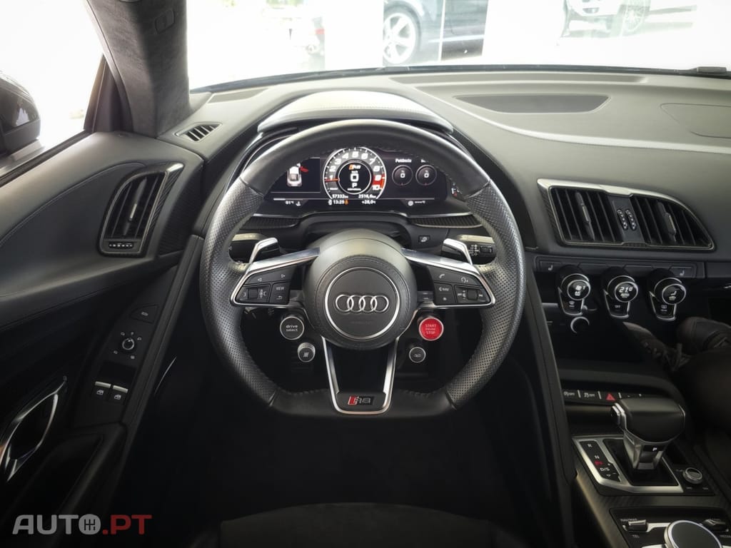Audi R8 V10 plus 5.2 FSI quattro S tronic