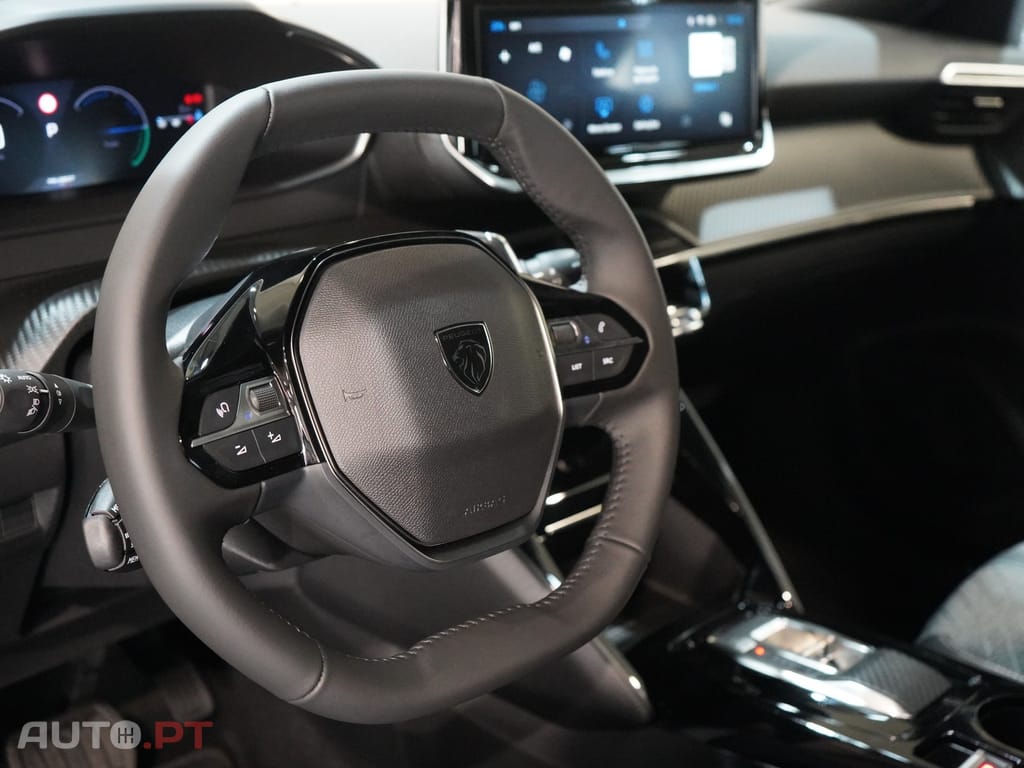 Peugeot 2008 1.2 Hybrid Allure e-DCS6