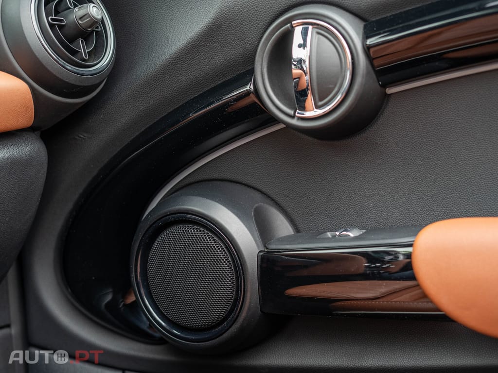 MINI Cabrio Cooper Premium Extra JCW Auto