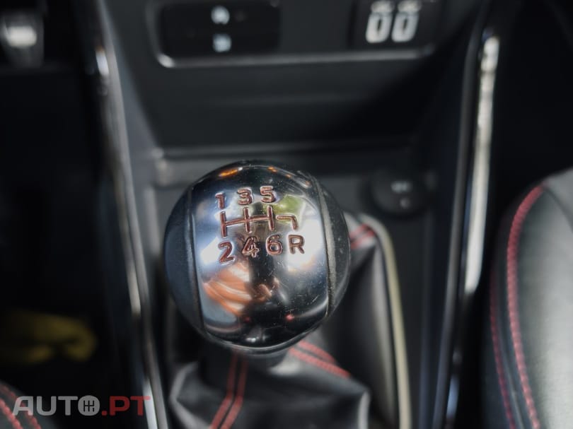 Ford EcoSport 1.0 EcoBoost ST-Line Black Edition — fotografia 13