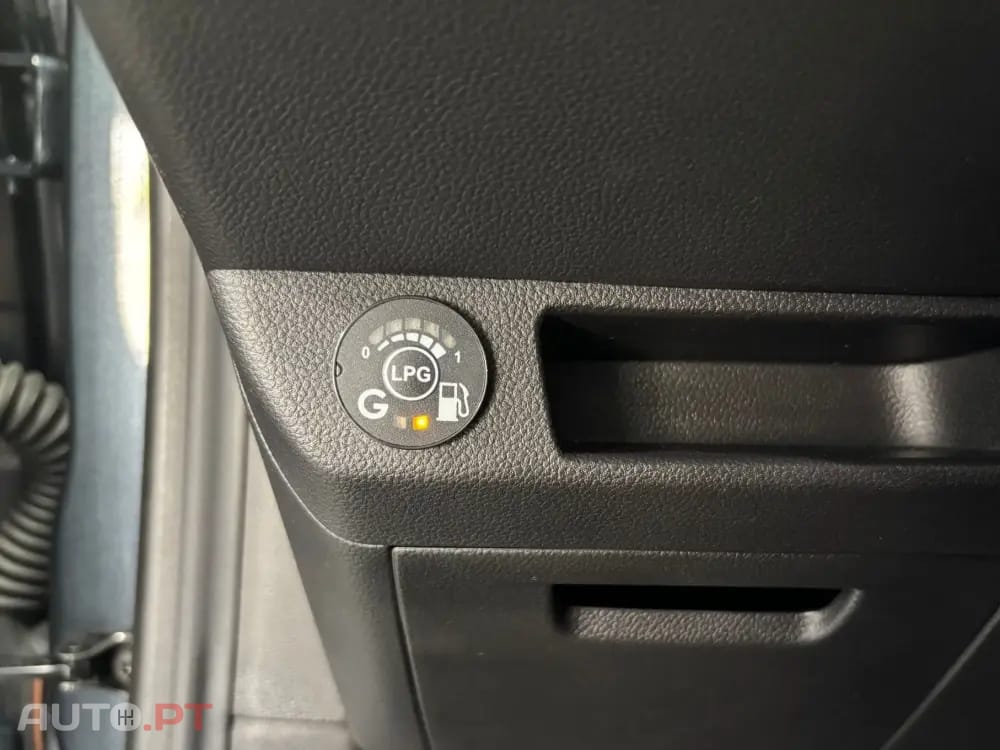 Renault Clio 1.0 TCe Intens Bi-Fuel