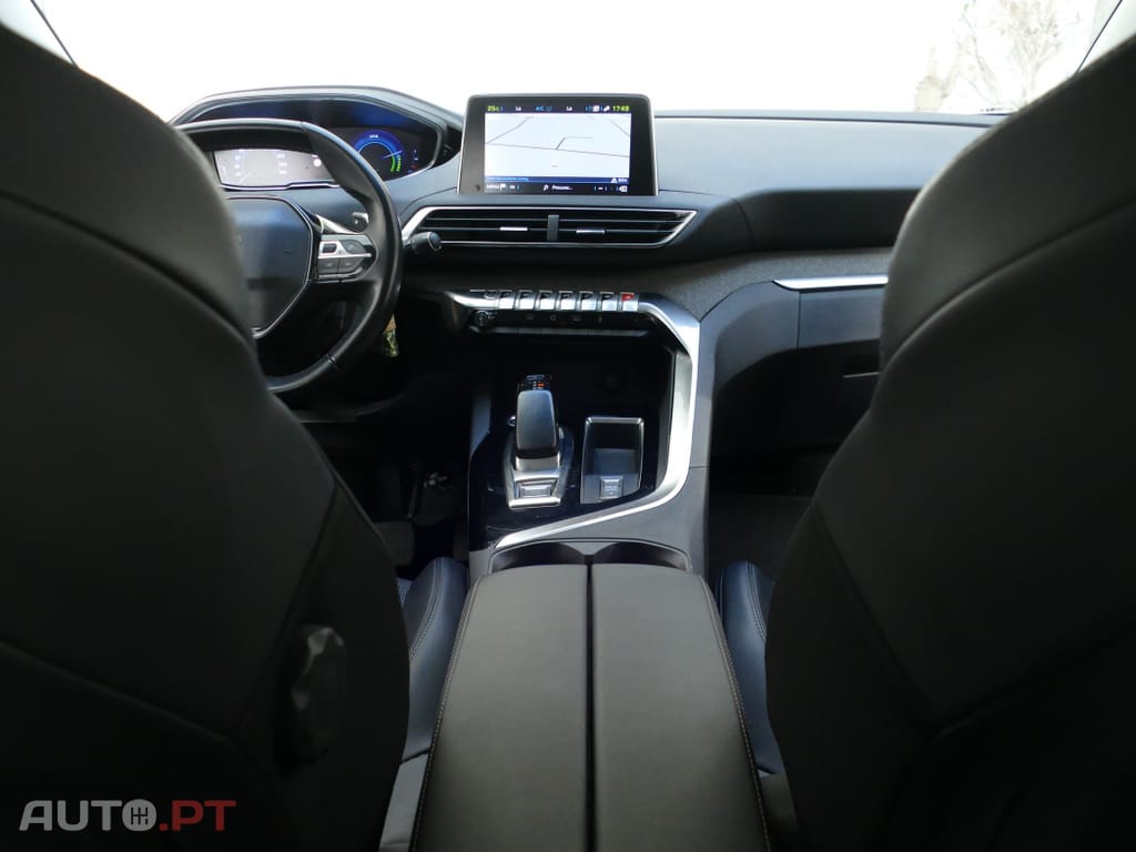 Peugeot 3008 1.6 Hybrid Allure e-EAT8