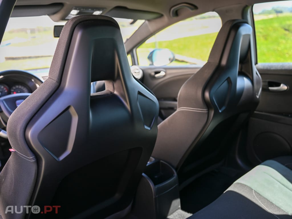 Seat Leon 2.0 TSi Cupra R