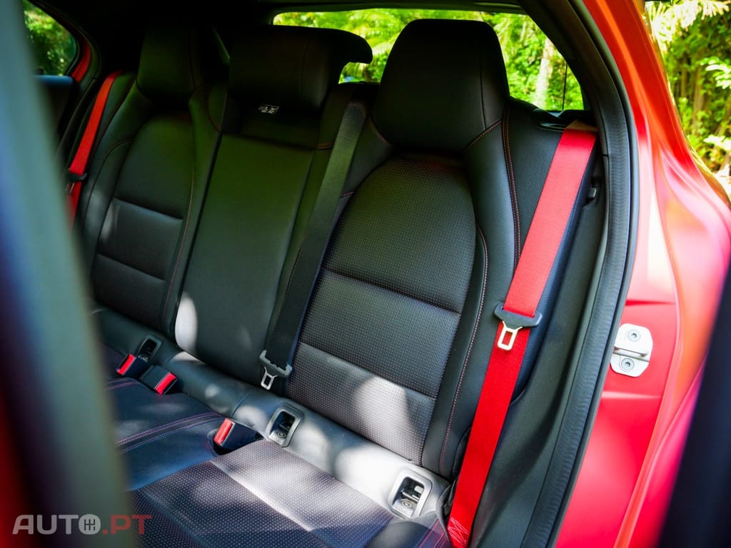 Mercedes-Benz A 45 AMG 4-Matic