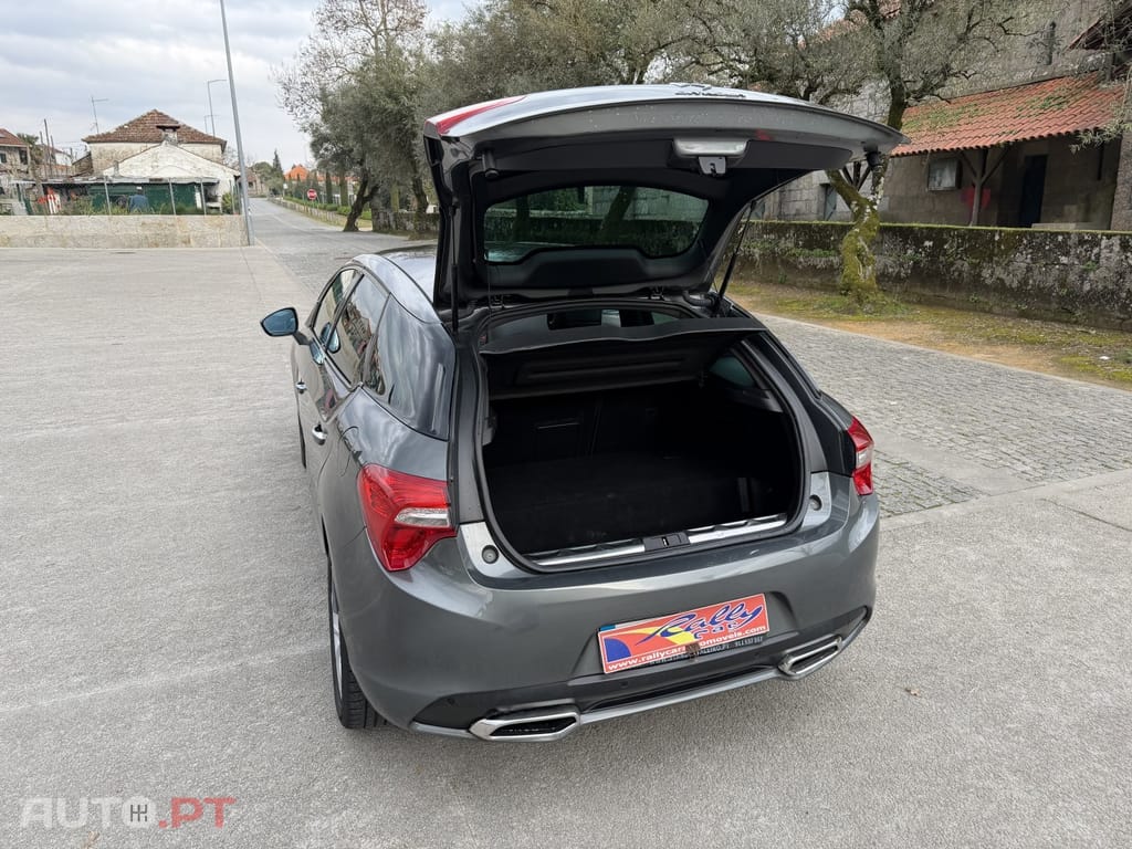 Citroen DS5 2.0 HDi Hybrid4 Sport Chic CMP6