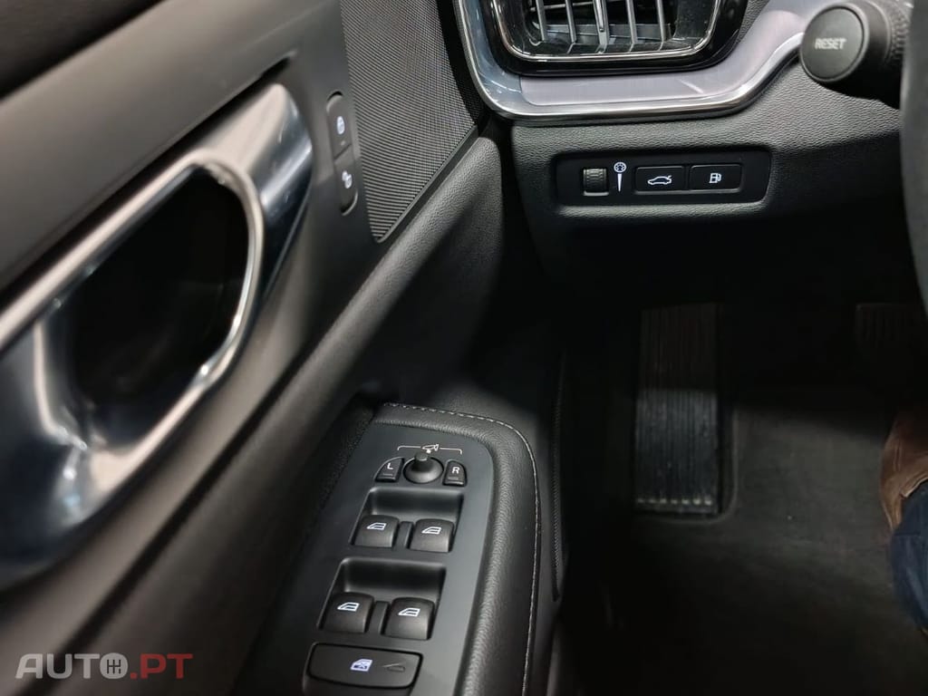Volvo V60 2.0 T6 AWD R-Design Expression Plug-in