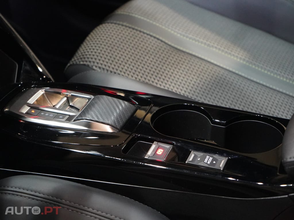 Peugeot E-208 50 kWh GT