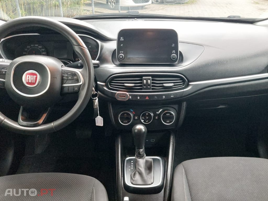 Fiat Tipo 1.6 M-Jet Lounge J17 DCT