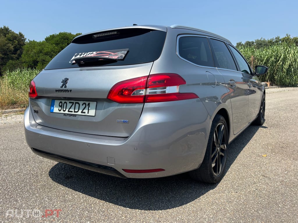 Peugeot 308 1.6 BlueHDi Allure J17