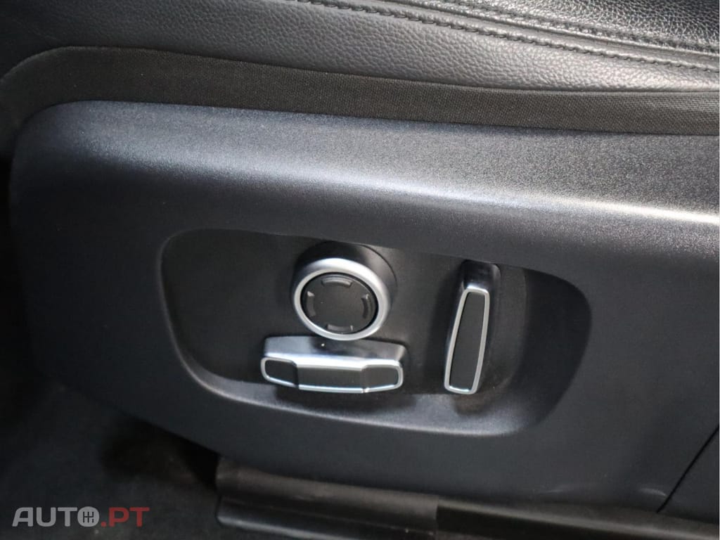 Land Rover Evoque 1.5 P300e AWD R-Dynamic S Auto