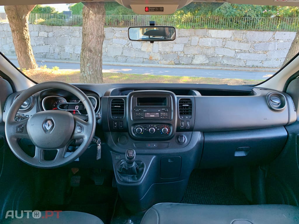 Renault Trafic 9 Lugares