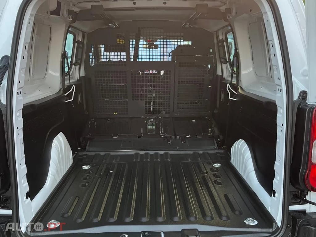 Fiat Doblo 5 LUGARES LONGA