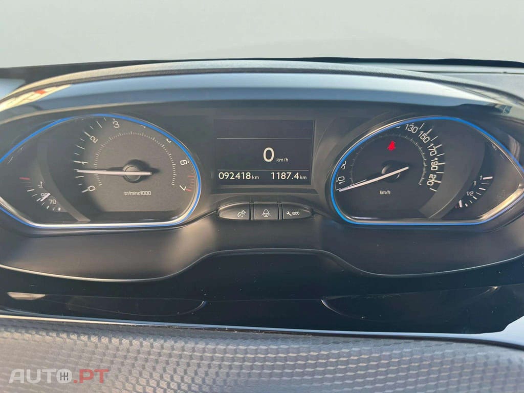 Peugeot 2008 1.2 PureTech Style
