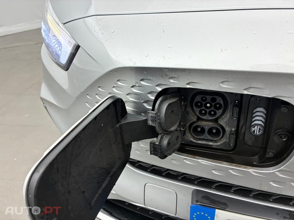 MG ZS EV 70 kWh Luxury  2WD