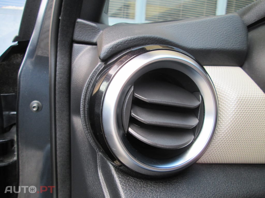 Nissan Micra 1.0 IG-T N-CONNECTA
