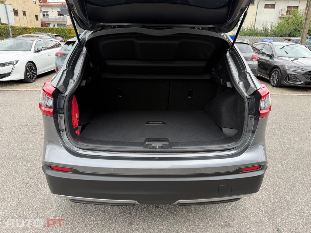 Nissan Qashqai 1.5 dCi N-Connecta J18