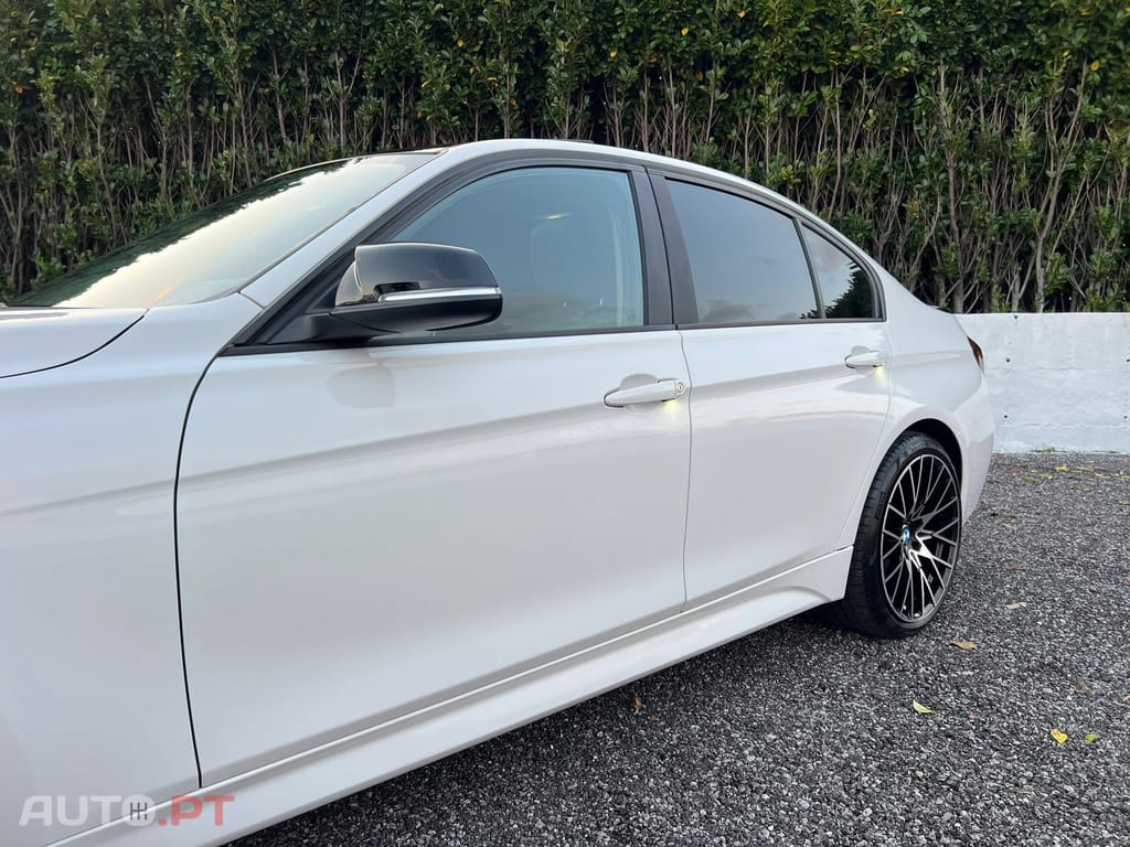 BMW 328 i Auto Line Sport