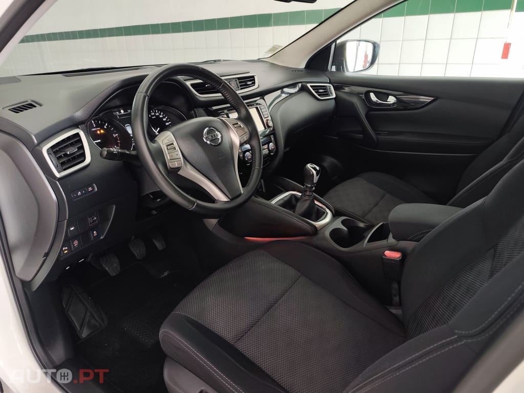 Nissan Qashqai 1.5 dCi N-Connecta 18