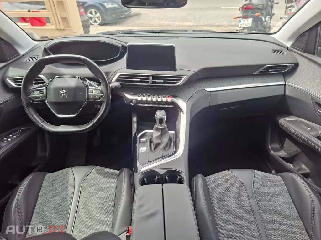 Peugeot 3008  Puretech 130 Stop Start Allure