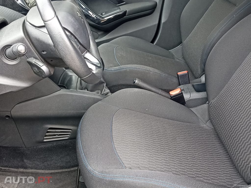 Peugeot 208 1.5 BlueHDi Active Business Pack