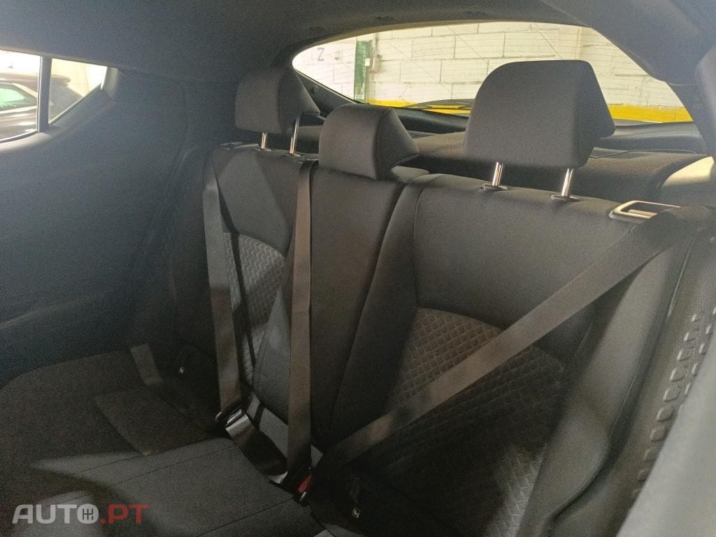 Toyota C-HR 1.8 Hybrid Square Collection