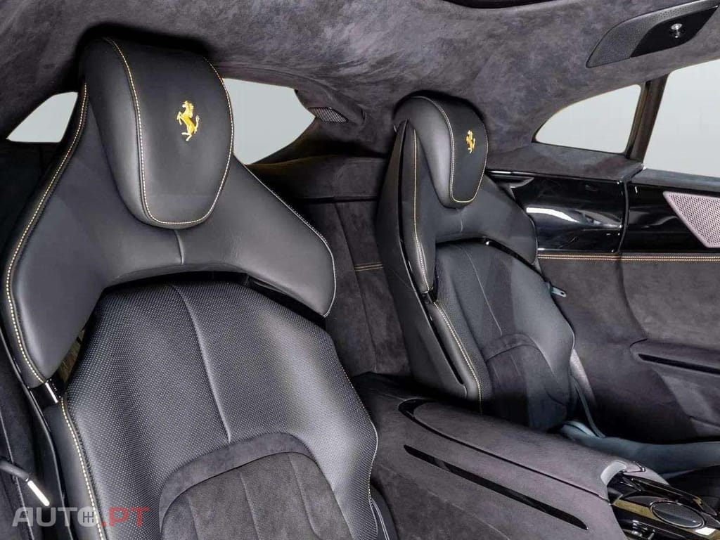 Ferrari Purosangue CARBON 