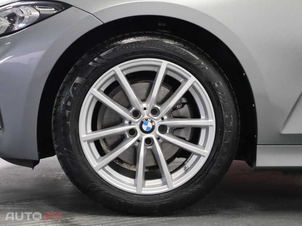 BMW 320 d Auto