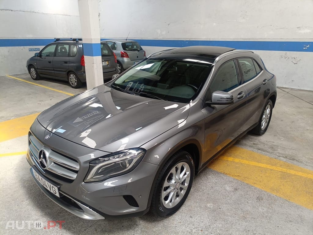 Mercedes-Benz GLA 200 (CDI) d 4Matic 7G-DCT