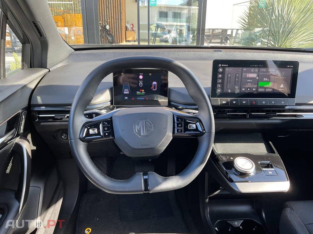 MG MG4 51 kWh Standard