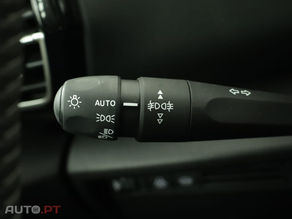 Citroen C4 C4 1.2 PureTech Plus EAT8