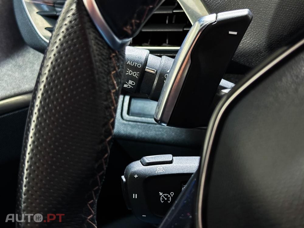 Peugeot 3008 1.6 Hybrid GT Pack e-EAT8