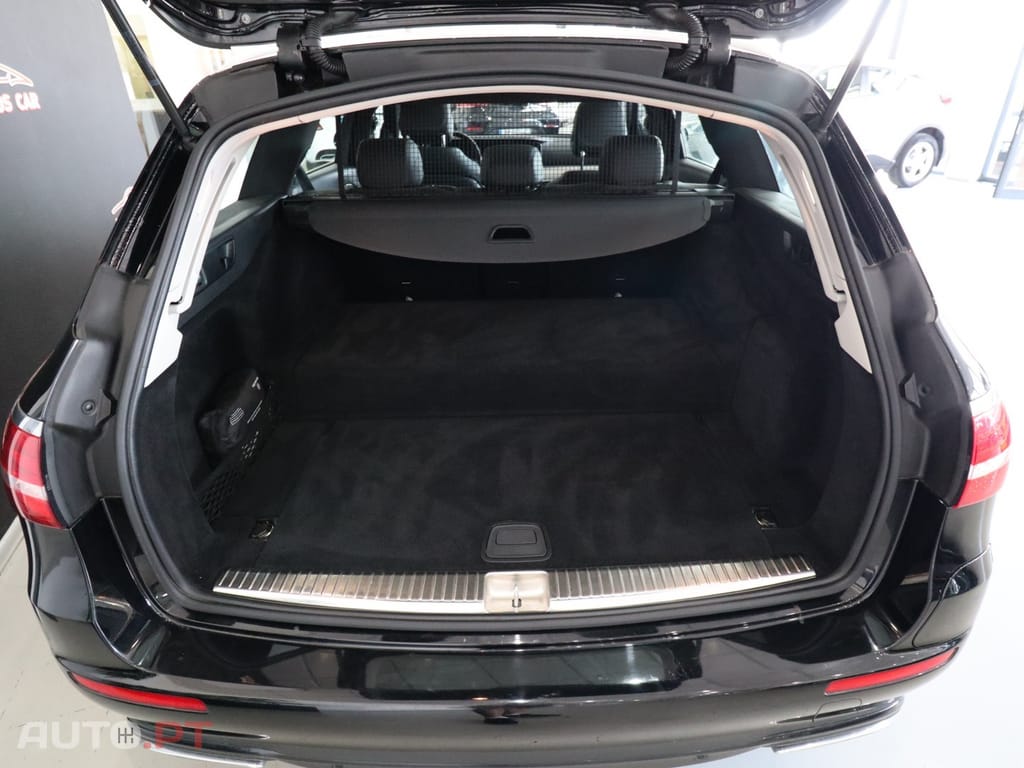 Mercedes-Benz E 300 de T 9G-TRONIC