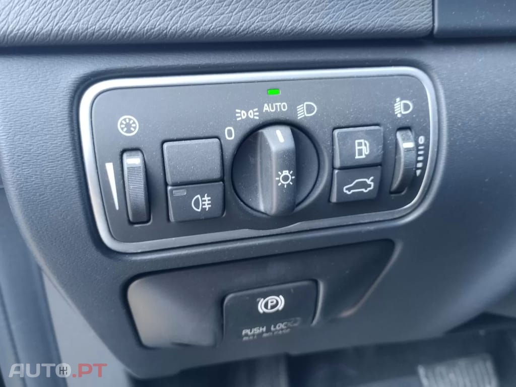 Volvo V60 2.0 D4 Momentum Eco Geartronic