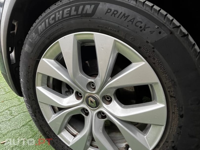 Renault Captur Outro