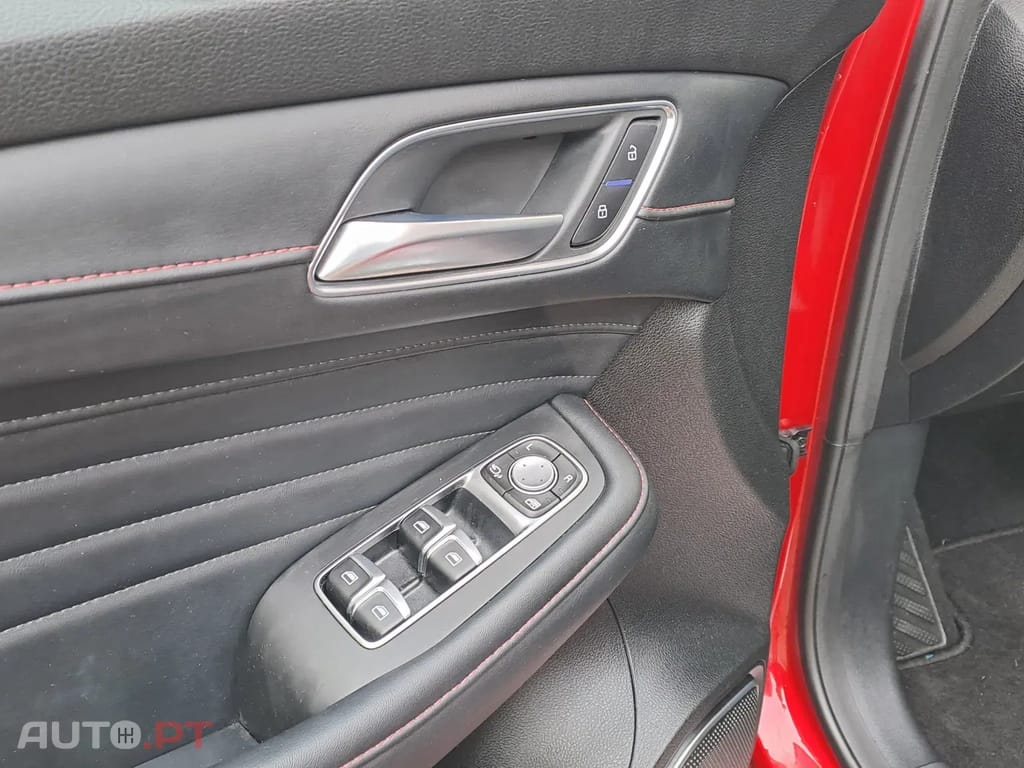 MG EHS 1.5 T-GDI Plug-in Hybrid Luxury