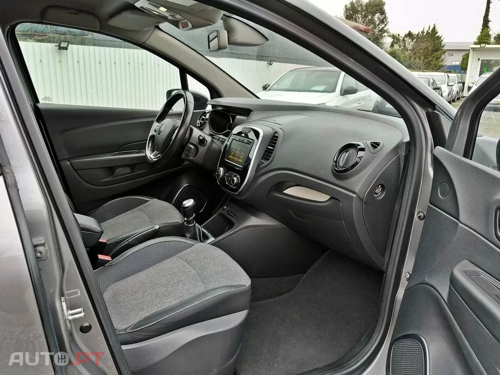 Renault Captur 1.3 TCe Exclusive