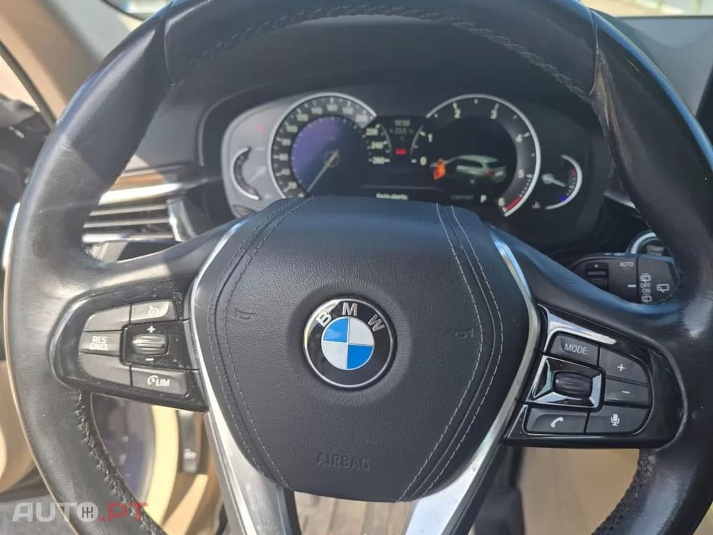 BMW 520 d Line Luxury — fotografia 8