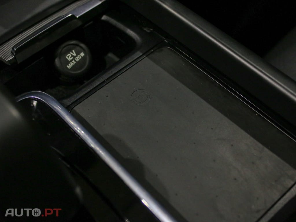 Volvo XC60 2.0 T6 PHEV Plus Dark AWD