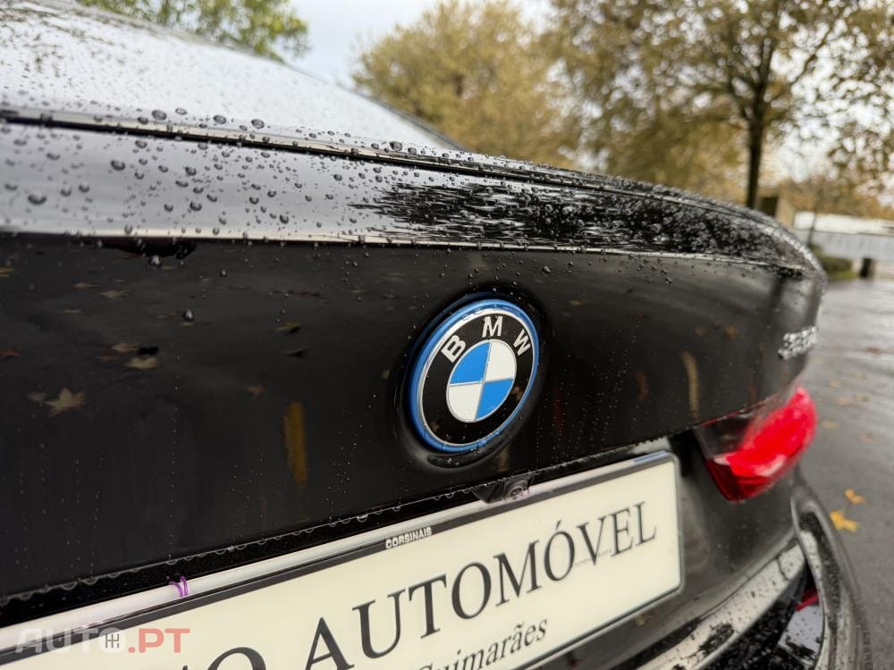 BMW 330 e Pack 50 anos M Auto