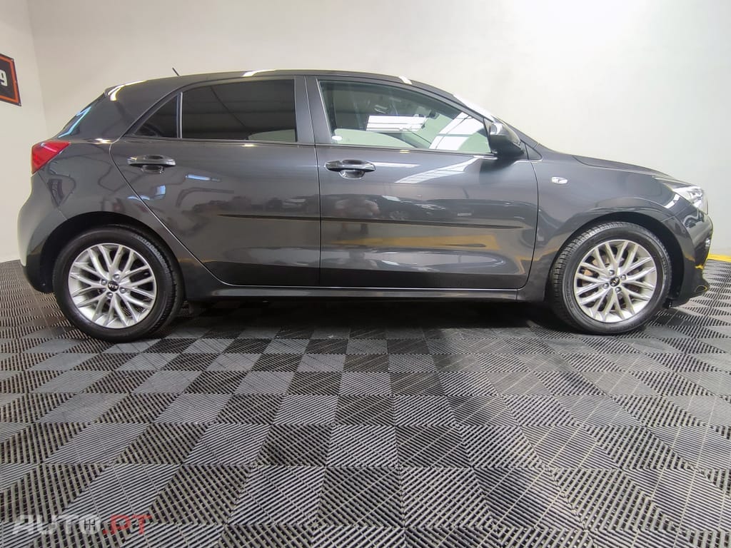 Kia Rio Dynamic line