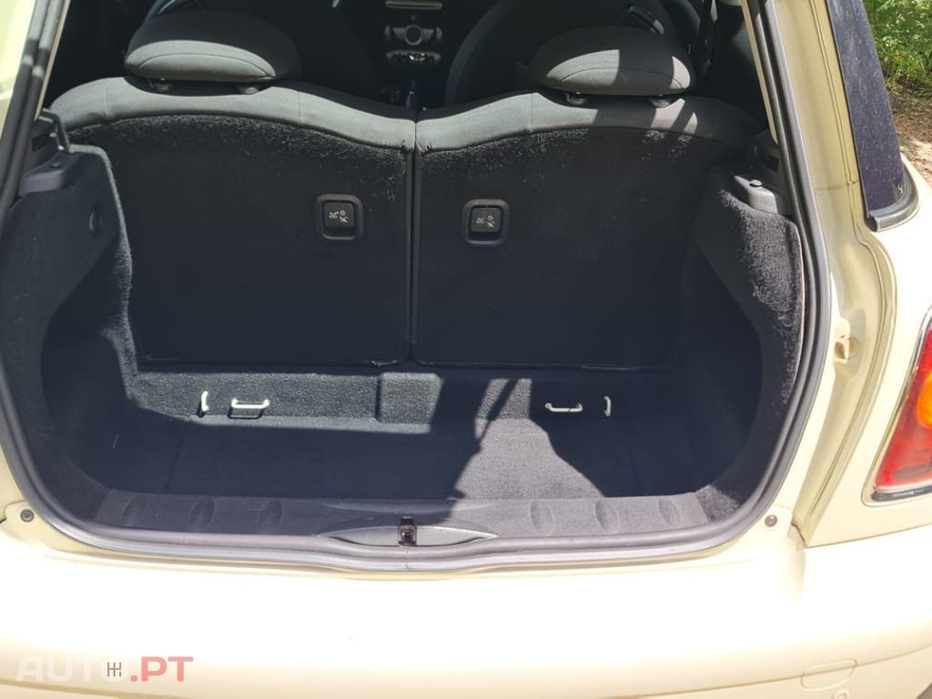MINI Cooper Cooper D