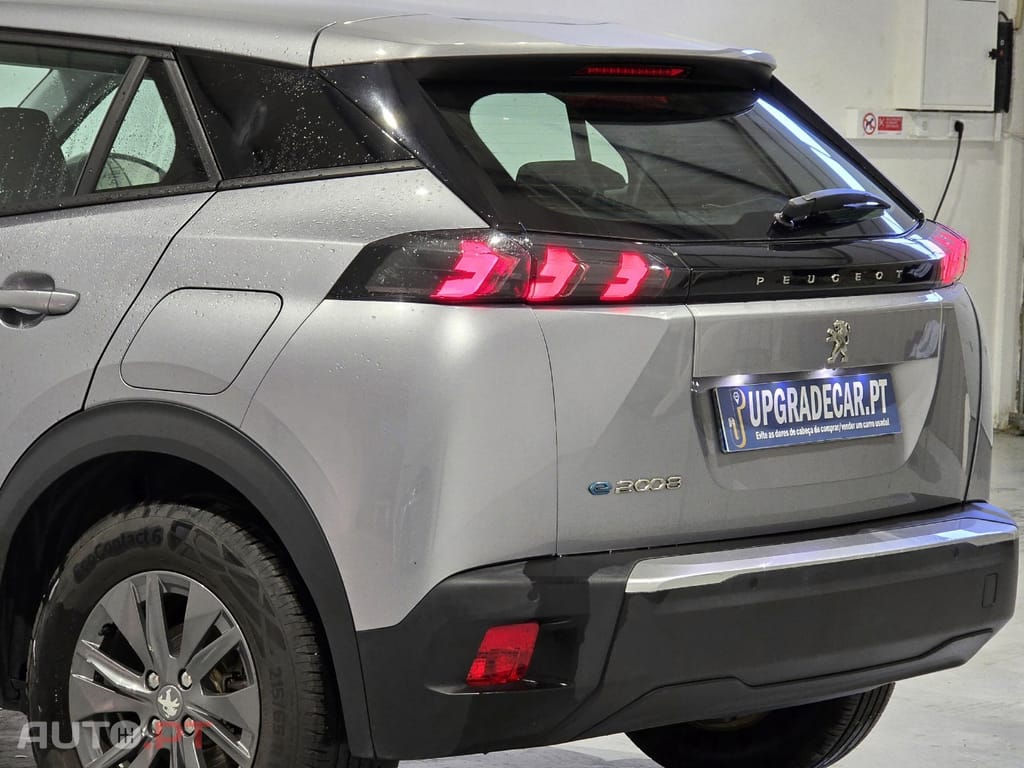 Peugeot E-2008 50 kWh Active Pack